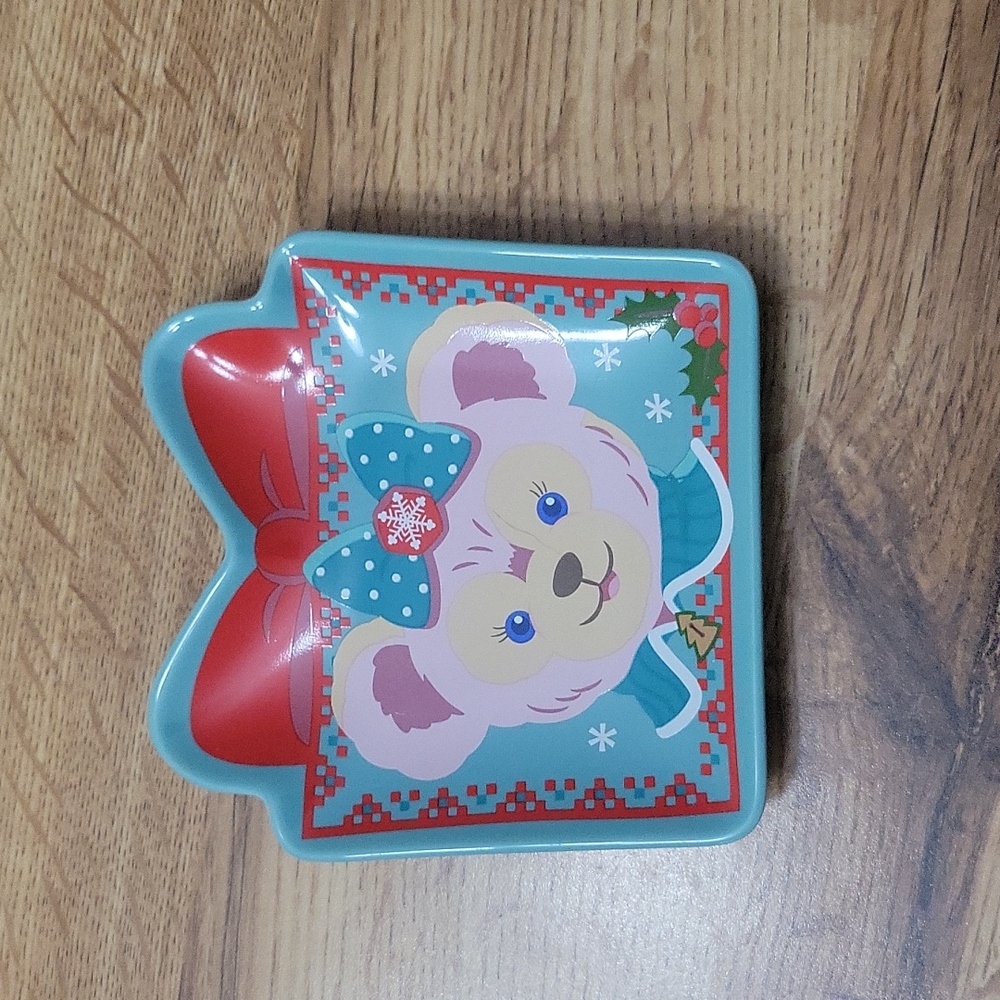 Shellie May Mini Plate Present Shaped